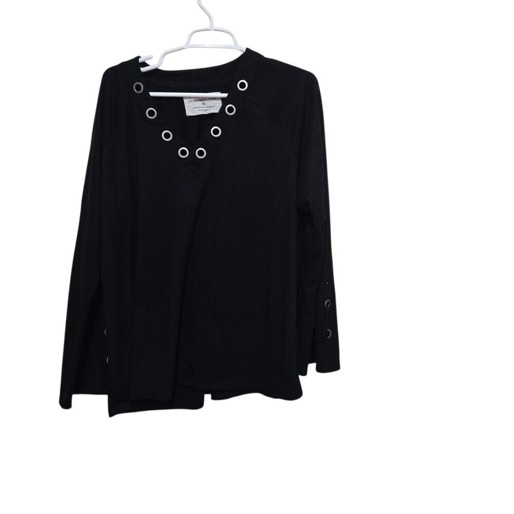 The Sweatshirt Project 1X Black Grommet V Neck Knit Tunic Top